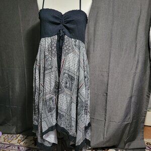 Ellos Black and White Flowy Dress 22